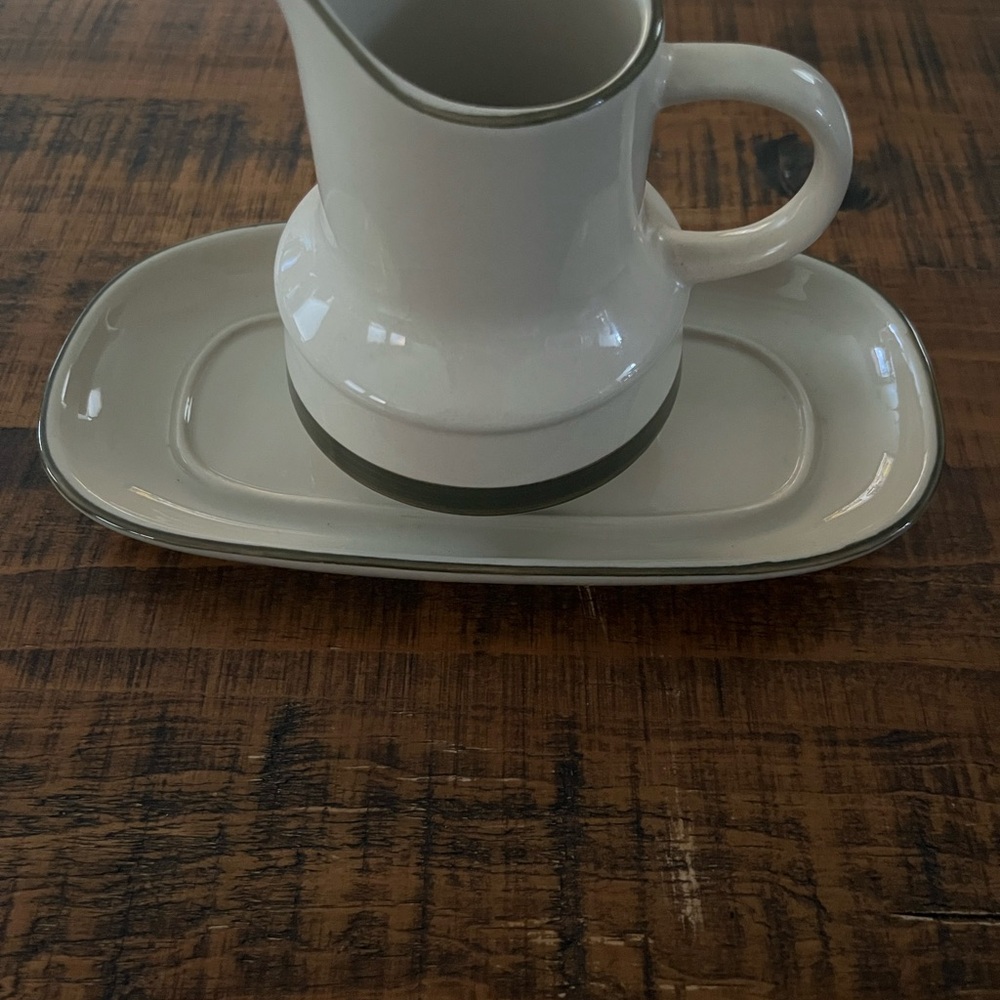 Elegant Montego Vintage  Cream and Brown stoneware Pitcher with Tray